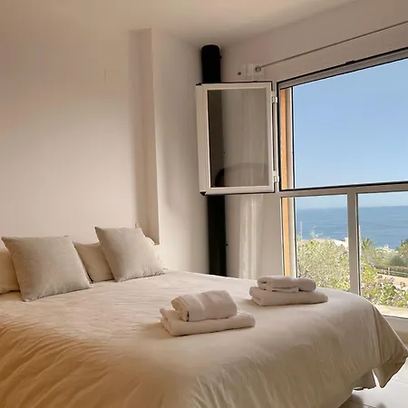 Bahia De Les Bassetes