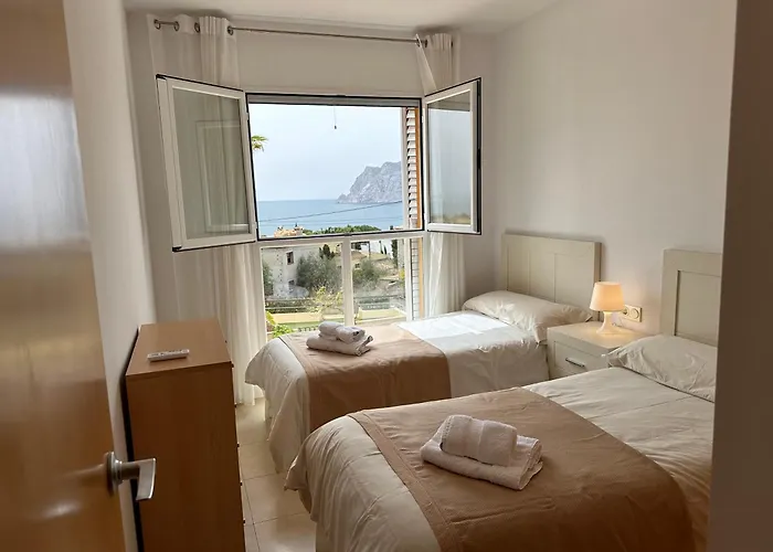 Bahia De Les Bassetes *