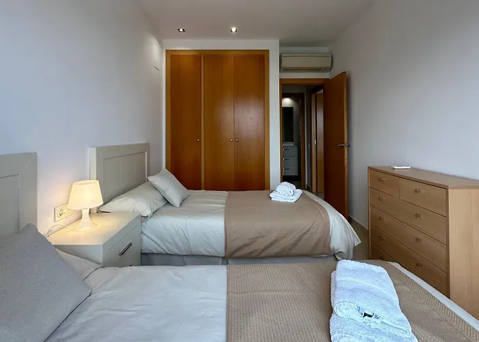 Bahia De Les Bassetes