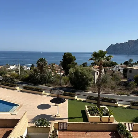 Bahia De Les Bassetes 度假居